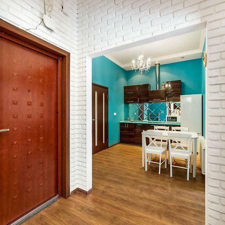 Stylish Apartment With A Balcony Overlooking The Park Odessa Eksteriør billede